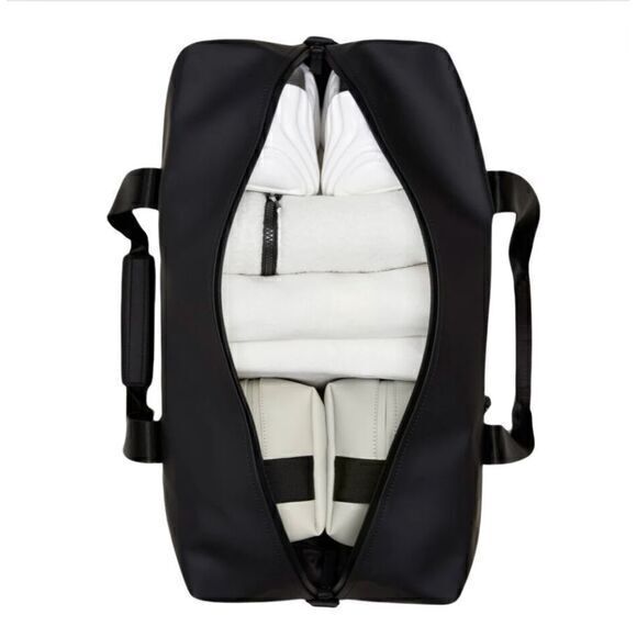 RAINS Trail Gym Bag Overnight Weekend Duffle Black - Picture 3 of 4